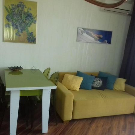 Apartment on Kobaladze str 2 Batumi Bagian luar foto